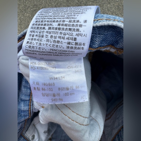 Distressed Levi’s 527 34x34 Jeans - Picture 7 of 8